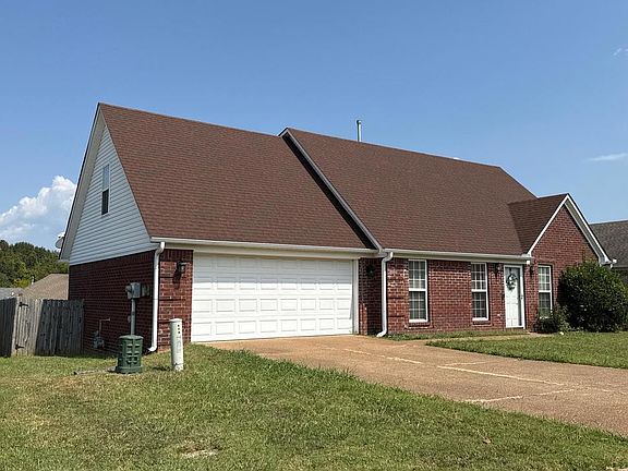 3rd image of 99 Wesley Dr