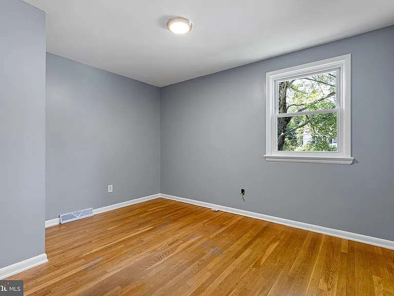 24 Fremont Rd — Photo 16