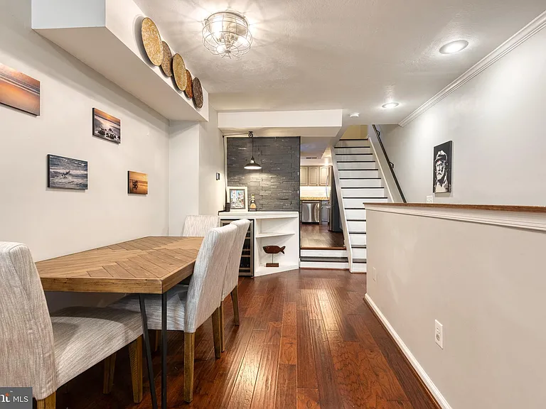 2218 Fleet St — Photo 7