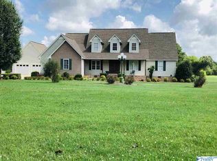 81 Clayton St, Crossville, AL 35962