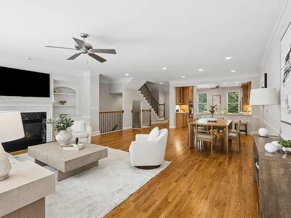 4305 Village Green Dr, Roswell, GA 30075