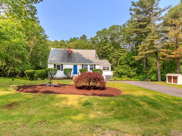 7 Bunker Hill Drive, Londonderry, NH 03053