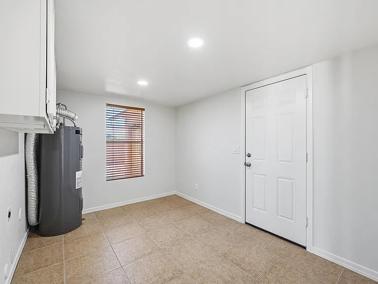 11823 N 65th Ave — Photo 19