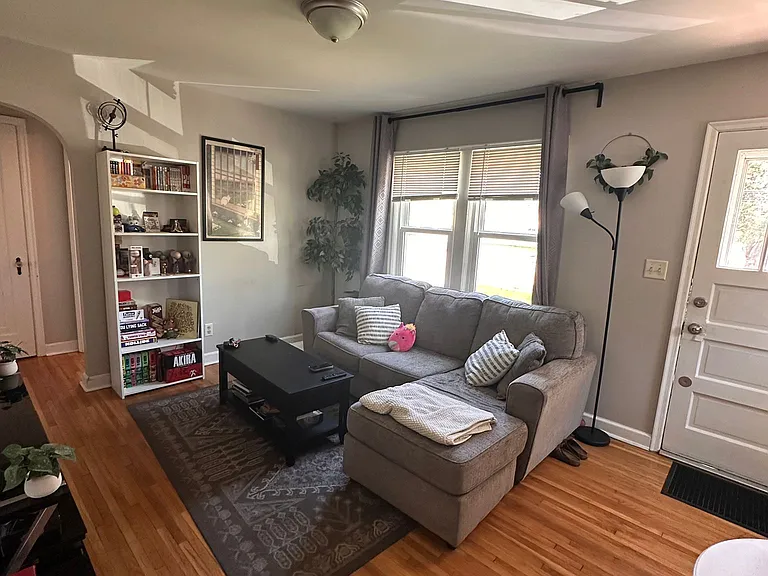 707 11th Ave NE — Photo 15