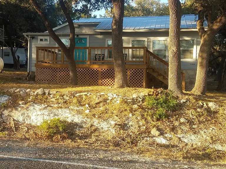 13444 Park Dr — Photo 2