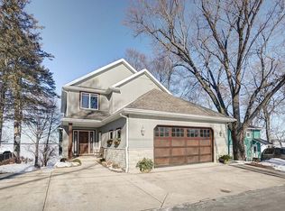 3220 Aalseth Ln, Stoughton, WI 53589