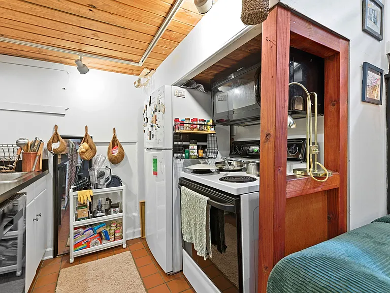 51 Brimmer St #1 — Photo 8