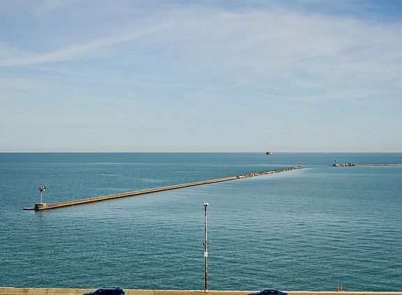 4th image of 900 N Lake Shore Dr #1415