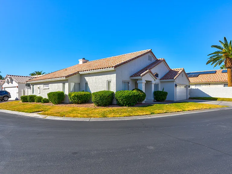 5049 Forest Oaks Dr — Photo 7
