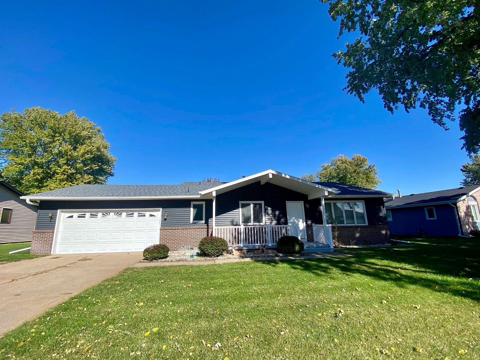 3110 Paradise Dr, Hastings, NE 68901 Zillow