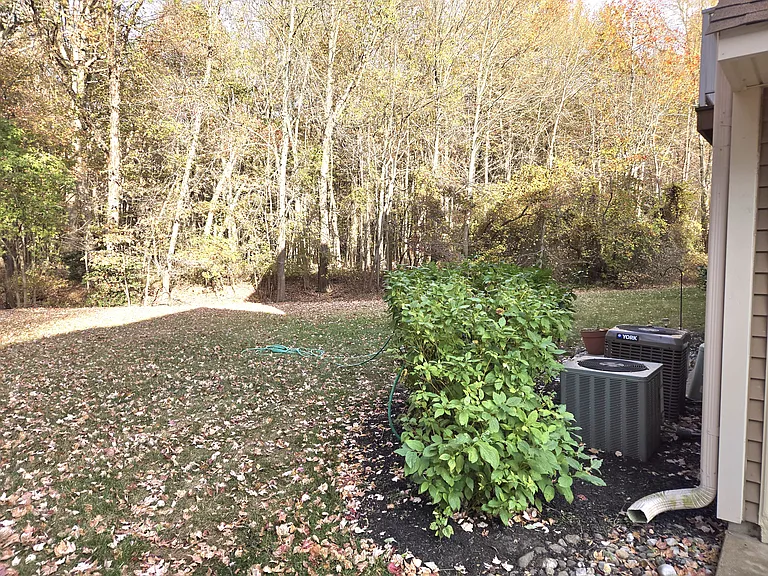 404 Harwood Ct #B — Photo 27