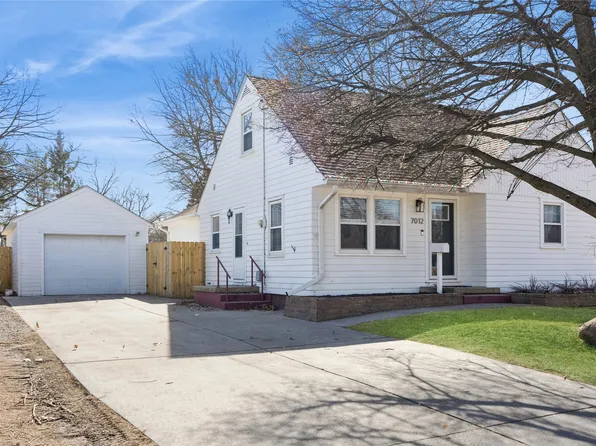 7012 Prairie Ave, Urbandale, IA 50322