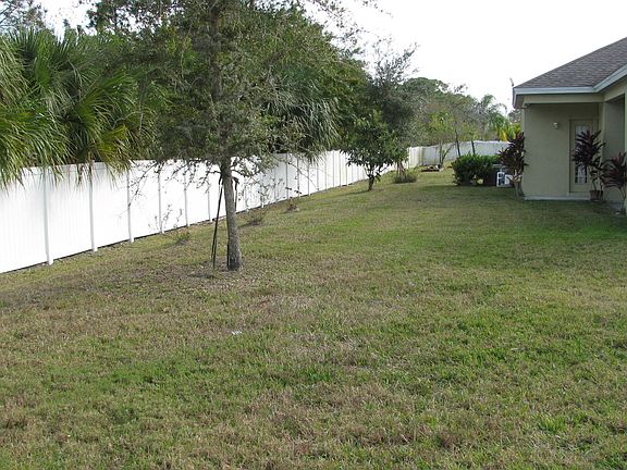 5th image of 256 Grouper Cir SE