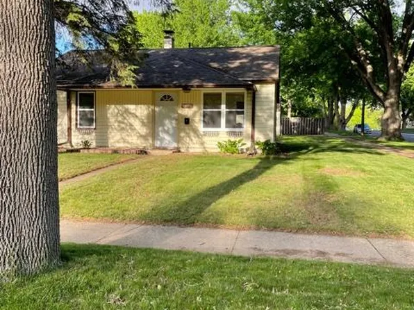 1932 S Covell Ave, Sioux Falls, SD 57105