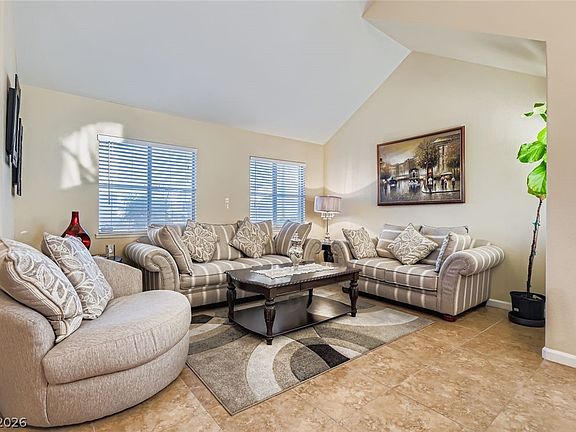 5th image of 405 Donner Pass Dr