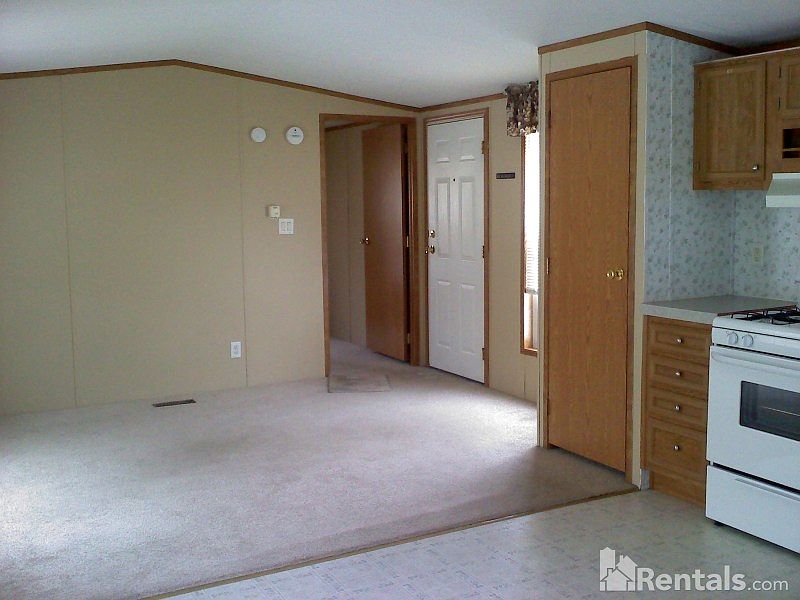 2nd image of 905 E 3rd Ave Lot 13