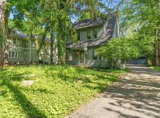 26070 Carol Ave, Franklin, MI 48025