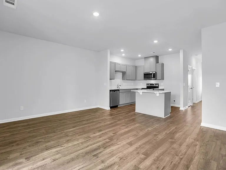 719 Ashbrook Dr — Photo 14