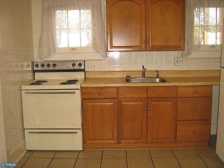 2nd image of 502 Broad St