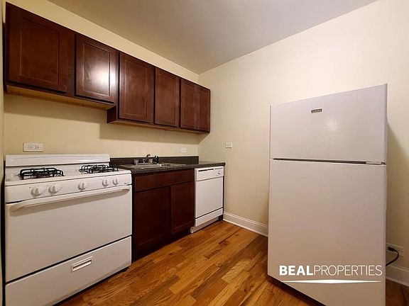 4th image of 203-1347 N Dearborn Pkwy #203