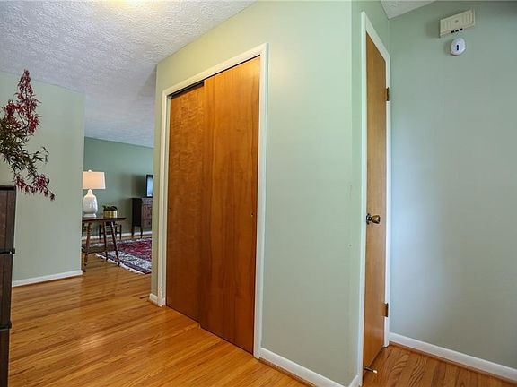 5th image of 97 Pen Creek Dr