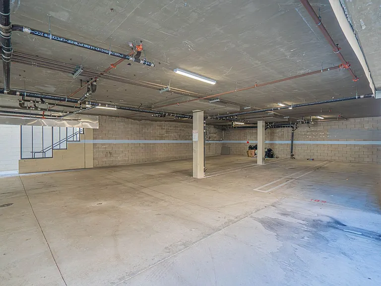 14550 Burbank Blvd #102 — Photo 17
