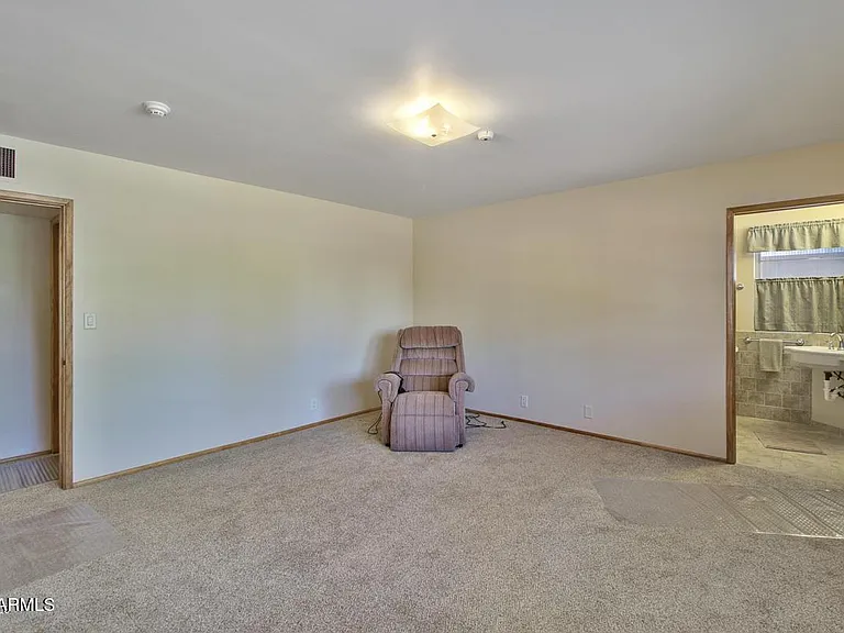 375 S Buena Vista Ave — Photo 7