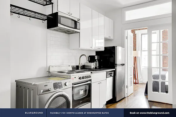 Rented by The Blueground | media 13