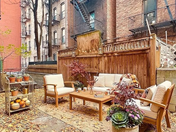 366 W 52nd St APT 1C