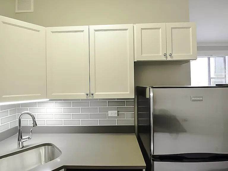 817 W Lakeside Pl #906 — Photo 5