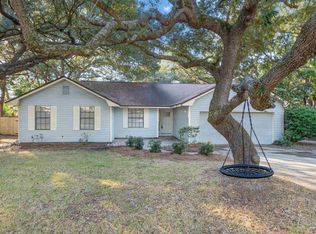2802 Whisper Pine Dr, Gulf Breeze, FL 32563