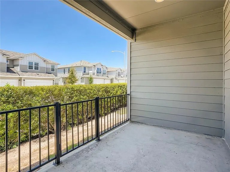 1802 Roseburg Dr — Photo 23