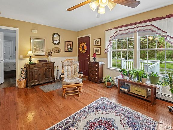 5th image of 131 King Road