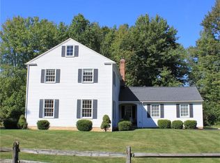 381 Millpond Rd, Aurora, OH 44202