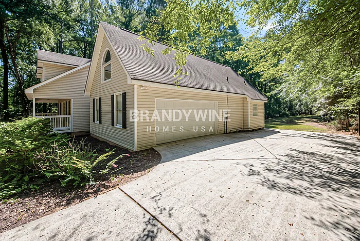 3 bed, 2.0 bath, 1691 sqft, $1,898 — Photo 3