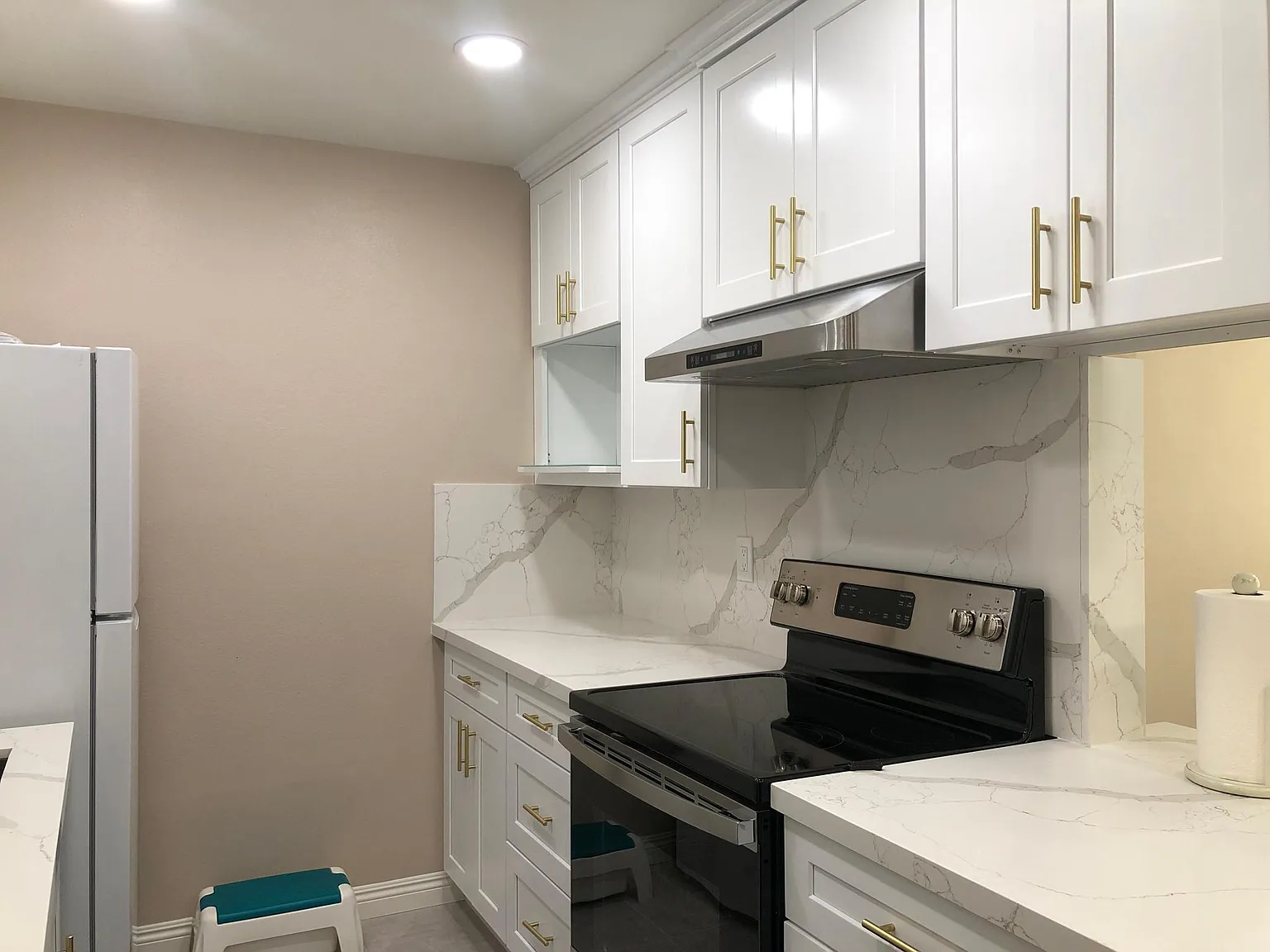 3 bed, 1271 sqft, $4,100 — Photo 3