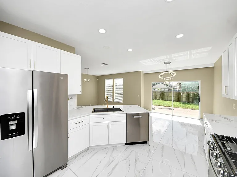 11027 Dellrose Crossing Dr — Photo 13
