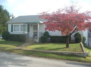 732 Hickory Ln #A, Morgantown, WV 26505