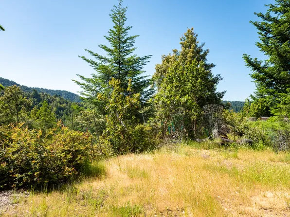 9225 Wilder Ridge Rd, Garberville, CA 95542
