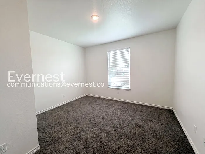 845 Freedom Cir — Photo 8