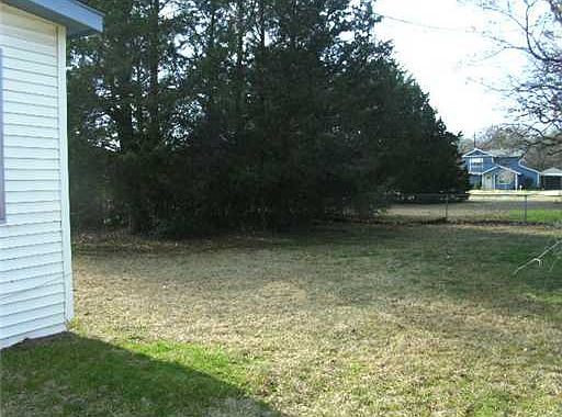 1st image of 2407 Driftwood Dr