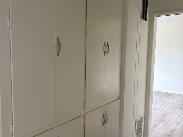 847 9th St #8, Santa Monica, CA 90403