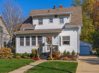 606 Vale St, Bloomington, IL 61701