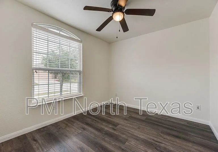 1911 Pilot Point Way — Photo 11