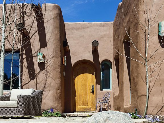 5th image of 136 Old Post Office Rd