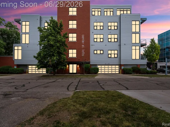 100 N Center St Unit 404, Royal Oak, MI 48067