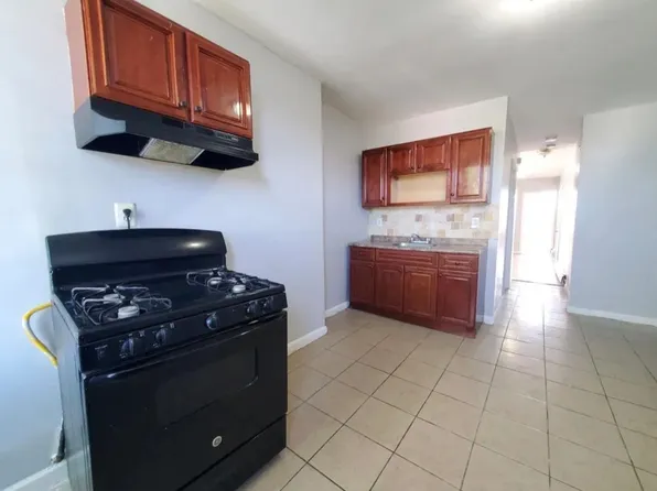 95 16th Ave #3B, Newark, NJ 07103