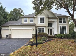 6818 Farrahs Cavalry Rd, Centreville, VA 20121