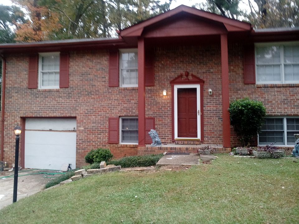 6820 Knollwood Dr., Morrow, Ga.