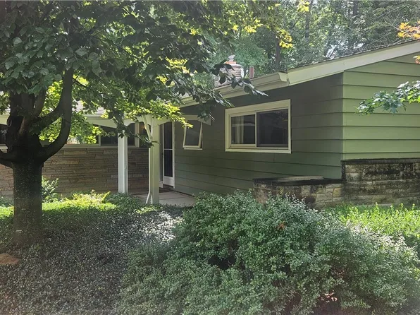 7601 N Linden Ln, Parma, OH 44130